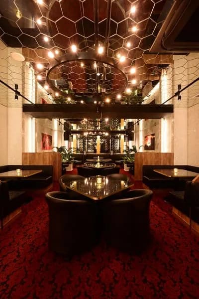 HILL'S LOUNGEの会場内観